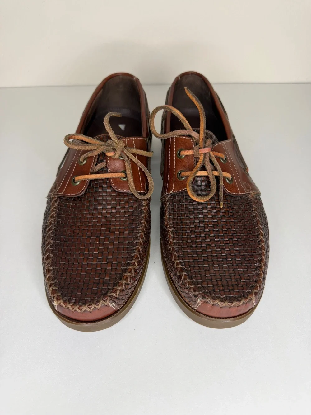 Tommy Bahama Brown Woven Leather Boat Shoes men size 11D casual lace up
